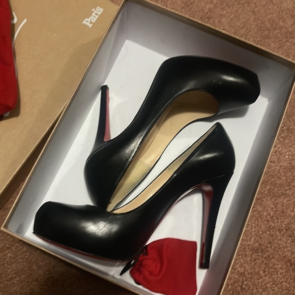 Christian Louboutin Rolandos - Picture 3 of 6